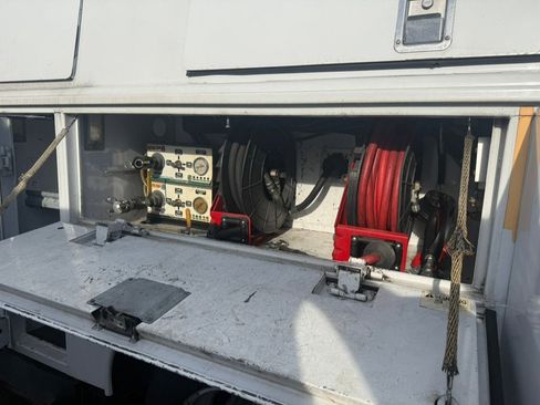 Used 2015 Chevrolet Silverado 3500 W/T image 9