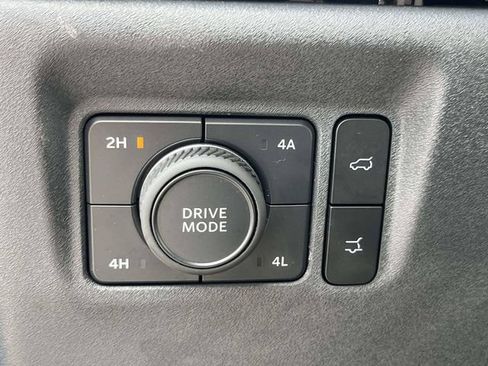 Certified 2025 Ford Expedition Platinum w/ Platinum Ultimate Package AWD/4WD image 15