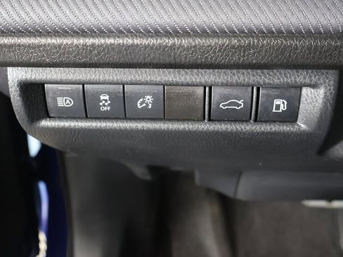 Used 2025 Toyota Camry SE image 29