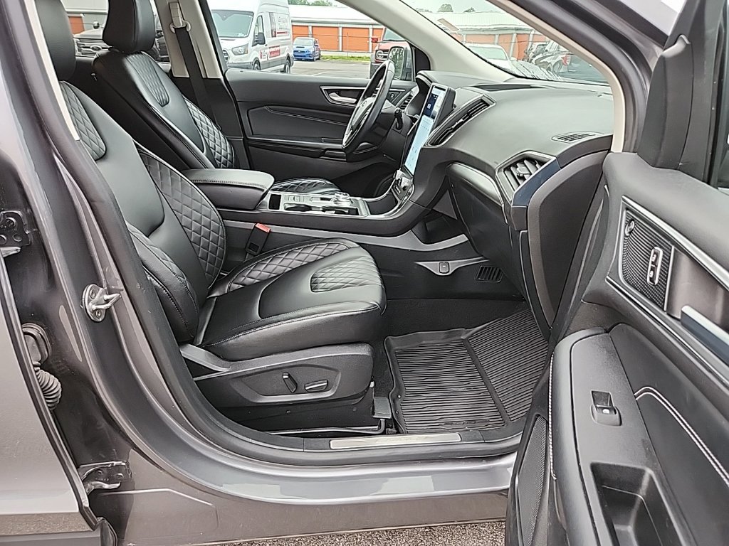 Used 2024 Ford Edge Titanium AWD/4WD image 37
