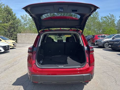 Certified 2026 Nissan Rogue SV AWD/4WD image 9