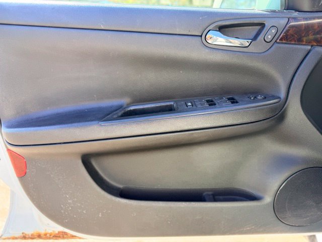 Used 2012 Chevrolet Impala LT FWD image 15