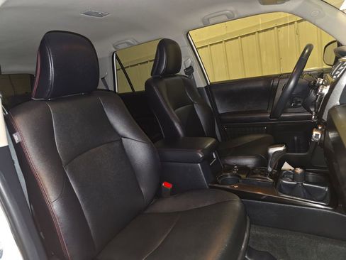 Used 2016 Toyota 4Runner TRD Pro AWD/4WD image 27