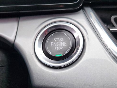 Certified 2024 Chevrolet Trax LT w/ Sunroof Package image 20