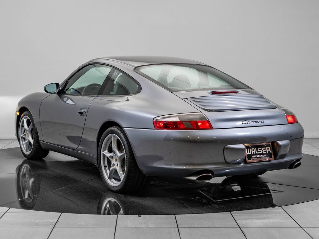 Used 2002 Porsche 911 Carrera RWD image 3