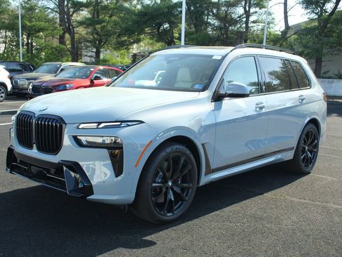 New 2026 BMW X7 xDrive40i w/ Executive Package AWD/4WD image 3