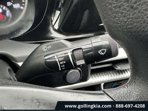 Used 2021 Kia K5 LXS image 28