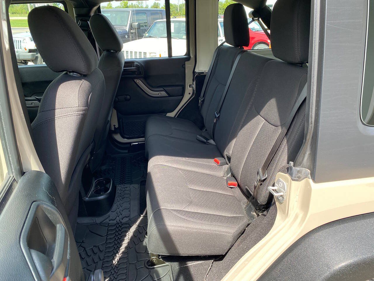 Used 2018 Jeep Wrangler Unlimited Sport AWD/4WD image 19