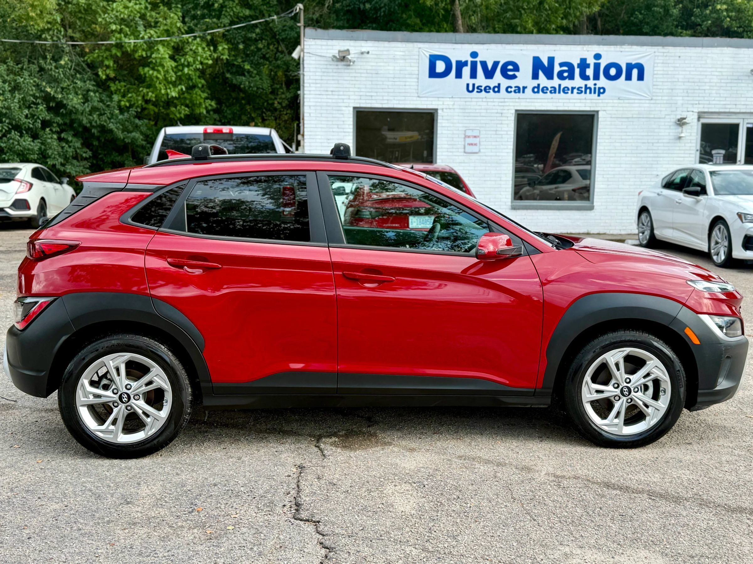 Used 2022 Hyundai Kona SEL w/ Convenience Package FWD image 4