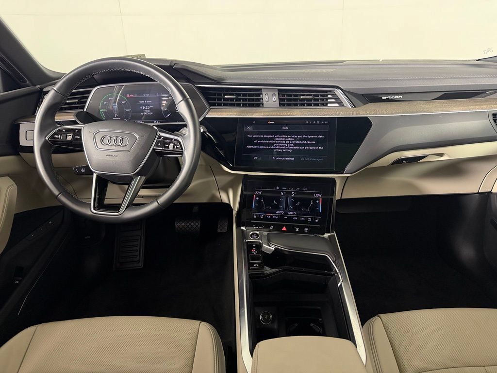 Used 2024 Audi Q8 e-tron Premium Plus w/ Premium Plus Package AWD/4WD image 31