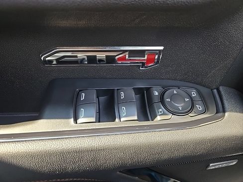Used 2025 GMC Sierra 1500 AT4 w/ AT4 Premium Package AWD/4WD image 28