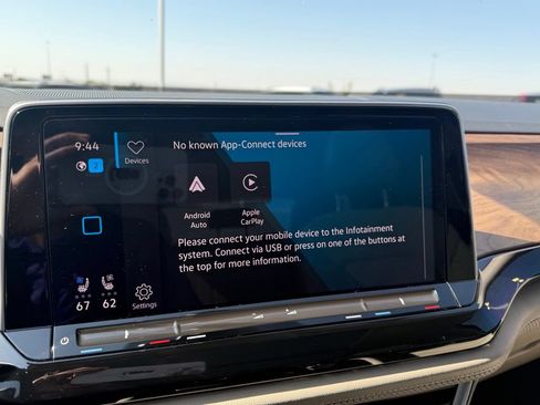 Used 2024 Volkswagen Atlas SE w/ Panoramic Sunroof Package FWD image 28