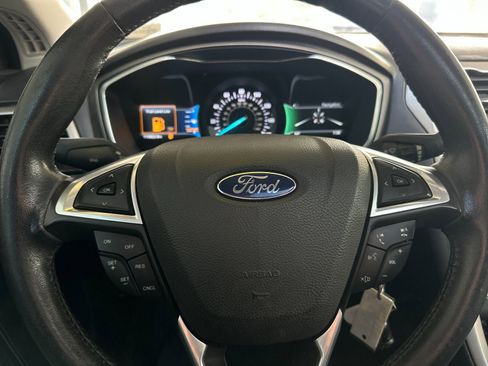Used 2016 Ford Fusion SE w/ Equipment Group 202A image 20