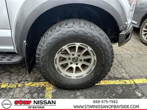 Used 2018 Ford F150 Raptor w/ Equipment Group 802A Luxury image 6