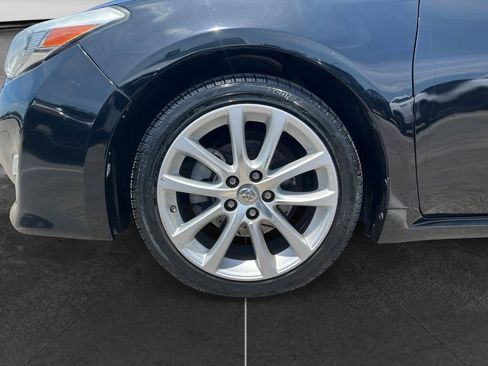 Used 2013 Toyota Avalon Limited w/ Technology Pkg FWD image 12