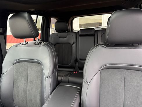 New 2026 Jeep Grand Cherokee Altitude AWD/4WD image 23