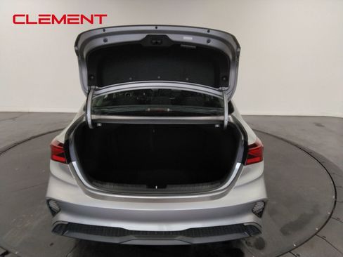 Used 2024 Kia Forte LXS image 9