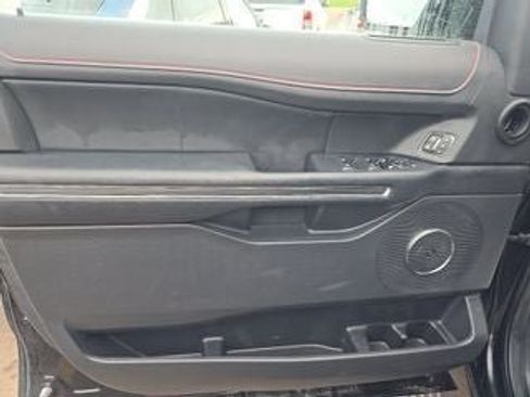 Used 2023 Ford Expedition Limited AWD/4WD image 13