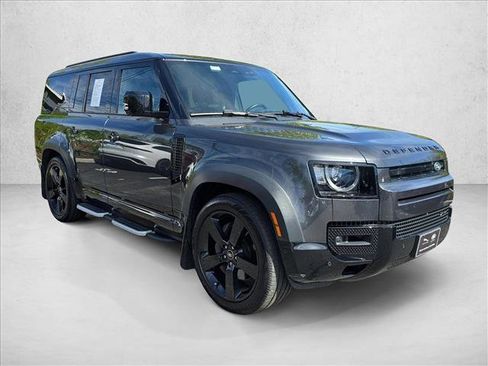 Used 2023 Land Rover Defender 130 X-Dynamic SE AWD/4WD image 3