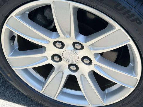 Used 2010 Buick LaCrosse CXL FWD image 9