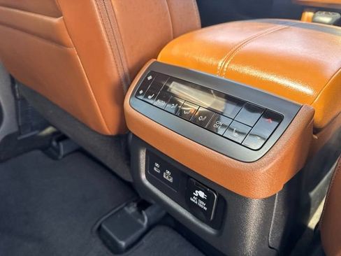 Used 2023 Nissan Pathfinder Platinum AWD/4WD image 20