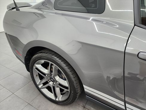 Used 2011 Ford Mustang Shelby GT500 RWD image 29