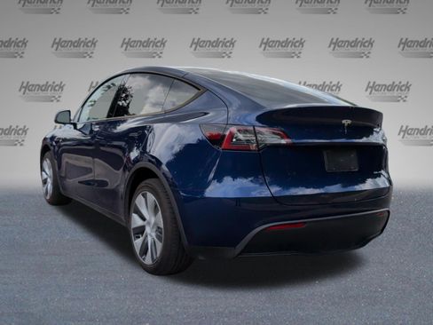 Used 2024 Tesla Model Y Long Range AWD/4WD image 9