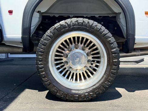 Used 2023 GMC Sierra 3500 Denali AWD/4WD image 13