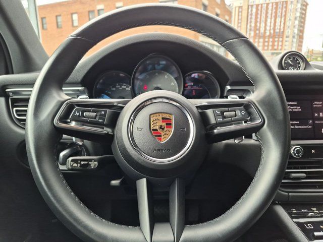 Used 2023 Porsche Macan S AWD/4WD image 12