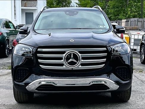 Used 2024 Mercedes-Benz GLS 450 4MATIC image 14