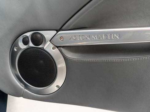 Used 2003 Aston Martin Vanquish image 34