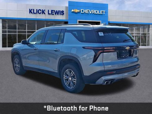 Used 2024 Chevrolet Traverse LT AWD/4WD image 5