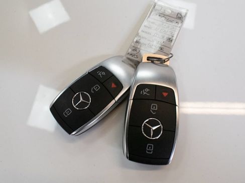 Used 2022 Mercedes-Benz GLC 300 4MATIC image 29