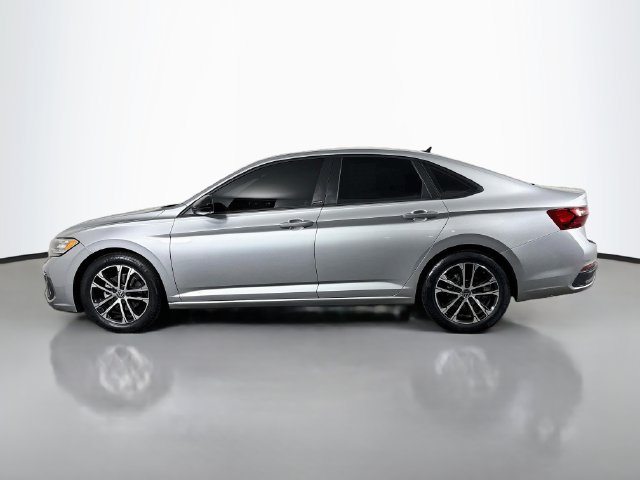 Certified 2023 Volkswagen Jetta Sport w/ IQ.Drive Package FWD image 4