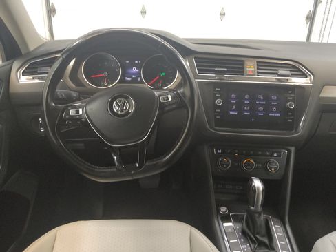 Used 2018 Volkswagen Tiguan SE FWD image 22
