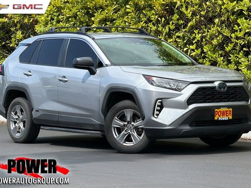 Used 2022 Toyota RAV4 LE AWD/4WD image 1