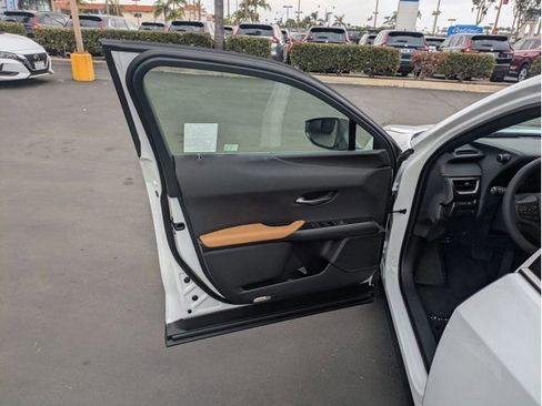 New 2026 Lexus UX 300h AWD image 13