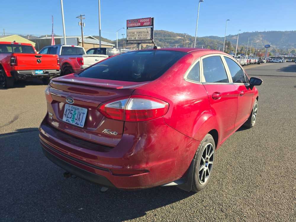 Used 2016 Ford Fiesta SE FWD image 10