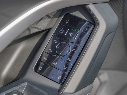 New 2025 Audi Q5 Premium Plus image 17