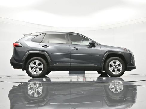Used 2020 Toyota RAV4 XLE FWD image 38