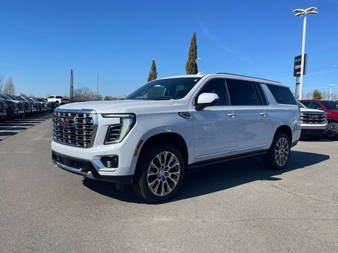 New 2026 GMC Yukon XL Denali w/ Sun & Power Step Package AWD/4WD image 3