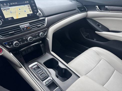 Certified 2022 Honda Accord Touring image 23