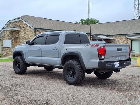 Used 2019 Toyota Tacoma TRD Off-Road AWD/4WD image 20