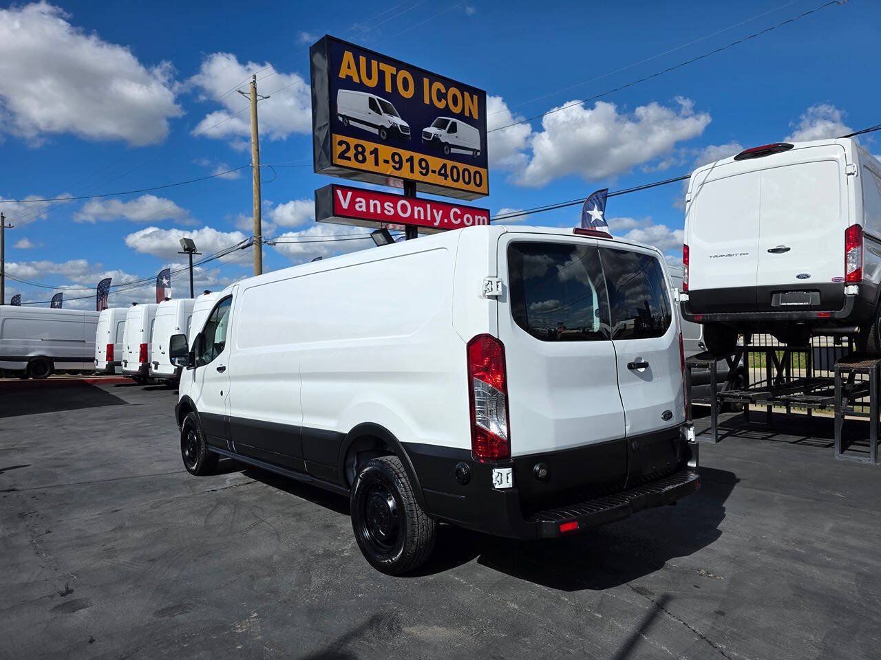 Used 2019 Ford Transit 250 148 Low Roof RWD image 26