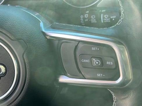 Used 2019 Jeep Wrangler Unlimited Rubicon AWD/4WD image 10