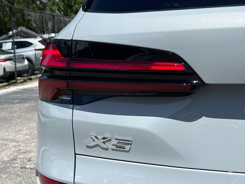 New 2026 BMW X5 sDrive40i w/ M Sport Package RWD image 11
