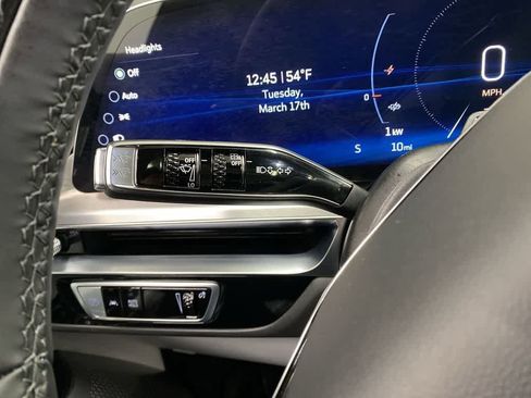 Certified 2025 Cadillac Lyriq Luxury image 23