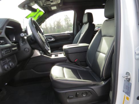 Certified 2024 Chevrolet Tahoe Premier w/ Premium Package 2 image 18