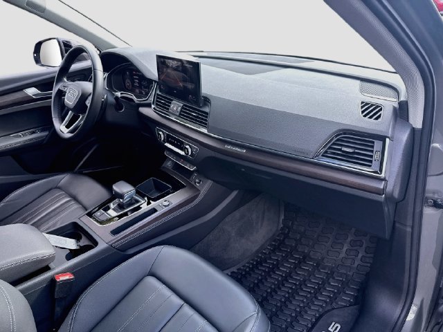 Used 2023 Audi Q5 2.0T Premium Plus w/ Premium Plus Package AWD/4WD image 38