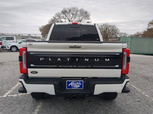 Used 2024 Ford F250 Platinum image 4
